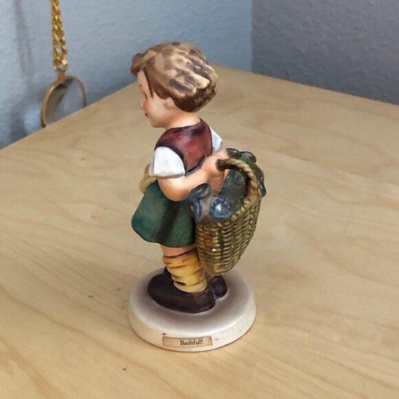 Hummel Bashful Figurine - 377 1971 W Germany - Picture 5 of 7